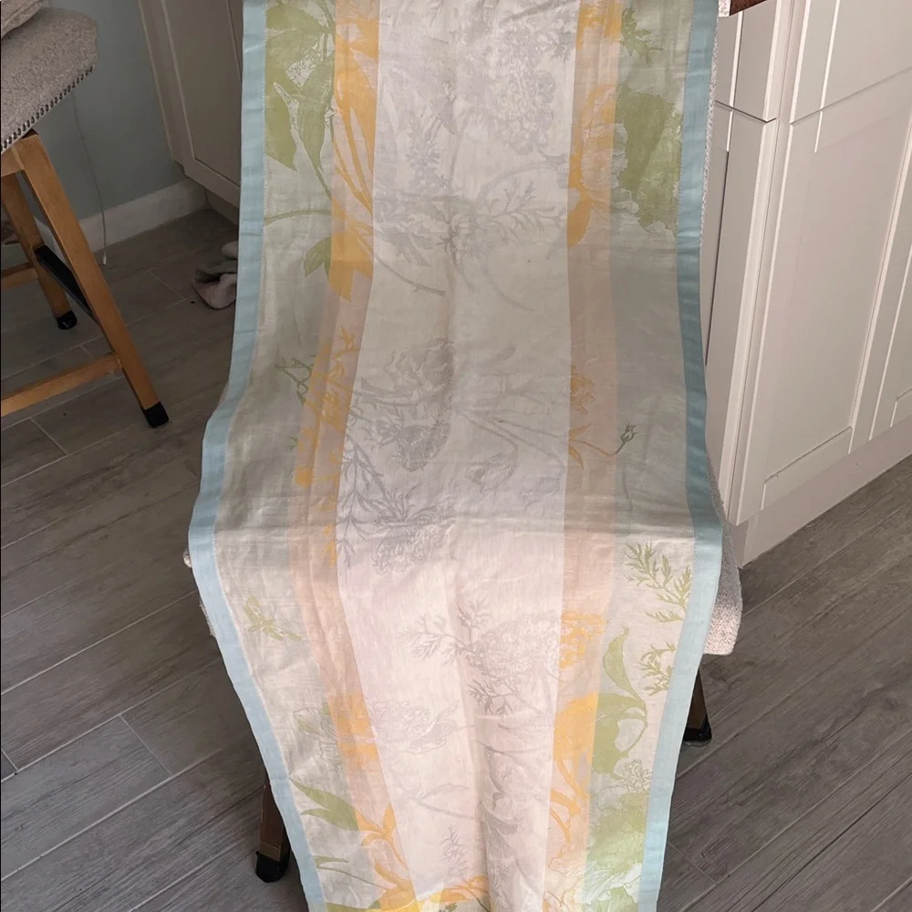Williams Sonoma linen cotton table runner 18x108 Jacquard pastel lt blue yellow